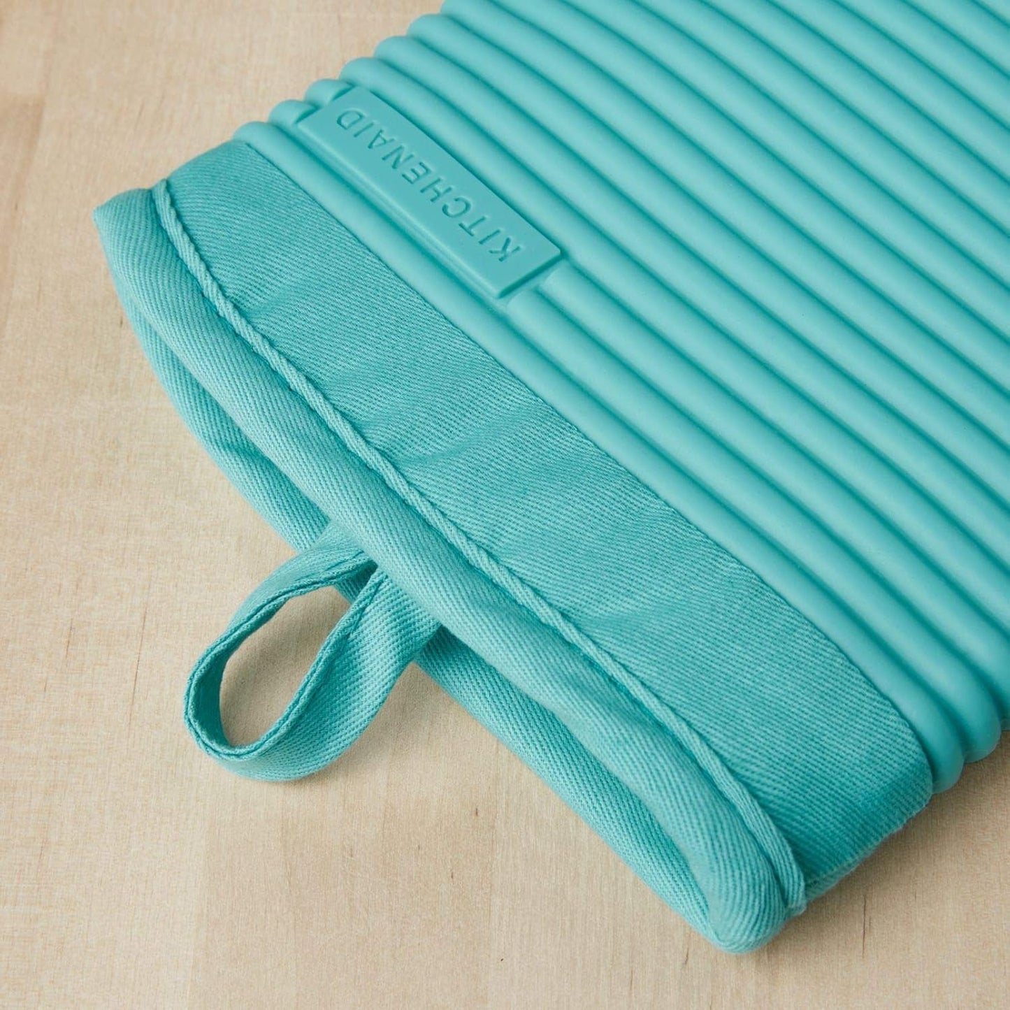 Ribbed Soft Silicone Oven Mitt Set
